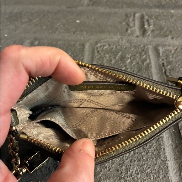 Michael Kors Olive Green Leather Zip ID Holder with Gold Hardware - Picture 3 of 3